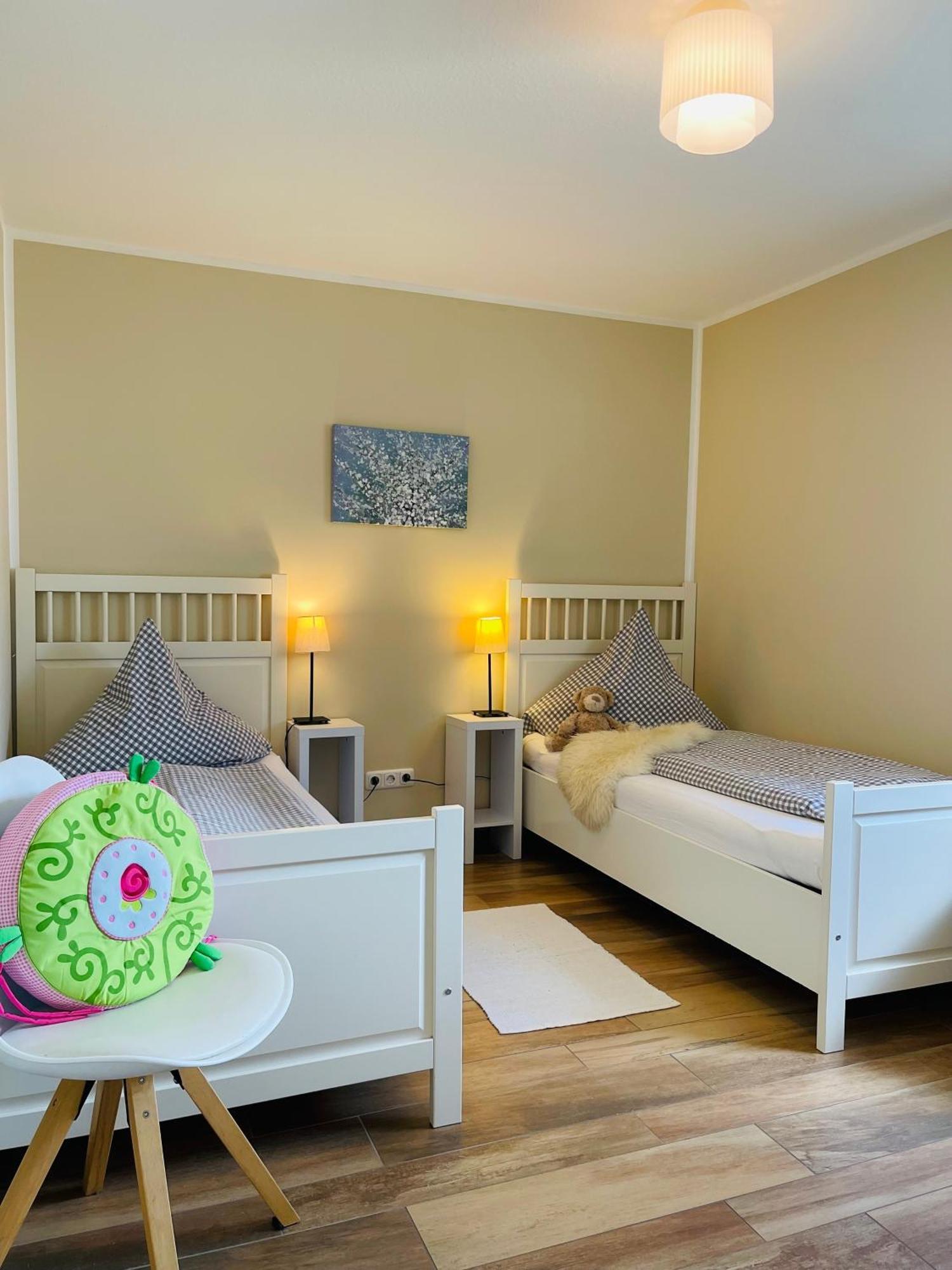Wellnesshaus Blumenwiese Auf Dem Ostsee Ferienhof Mit Sauna-Whirlwanne Schwienkuhl 外观 照片