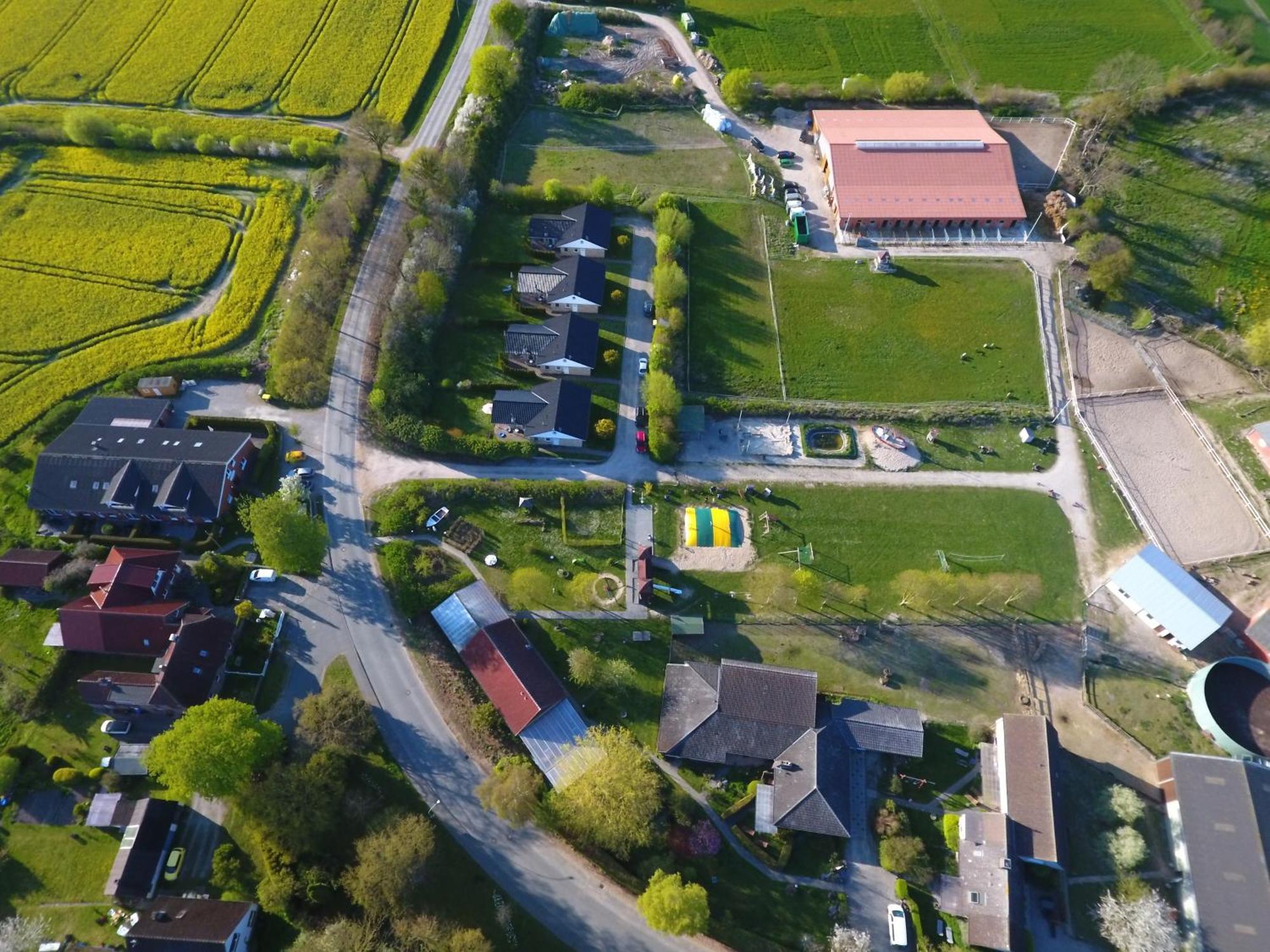 Wellnesshaus Blumenwiese Auf Dem Ostsee Ferienhof Mit Sauna-Whirlwanne Schwienkuhl 外观 照片
